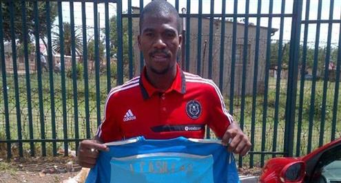 الآلاف يشيعون جثمان اللاعب الجنوب أفريقي مييوا 